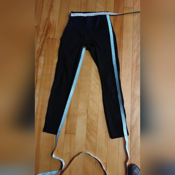 Activewear from Lululemon for women - Picture 4 of 4